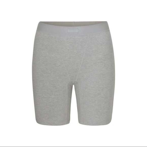 Skims Outdoor Basics Heather Gray Biker Shorts - Picture 4 of 7